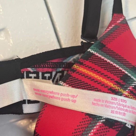 PINK Victoria’s Secret Red & Black Plaid Push-Up Bra - Picture 6 of 12